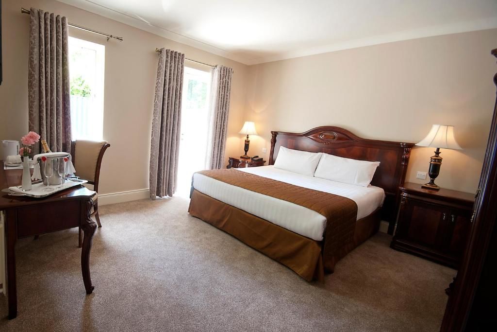 Отель Finnstown Castle Hotel Лукан-42