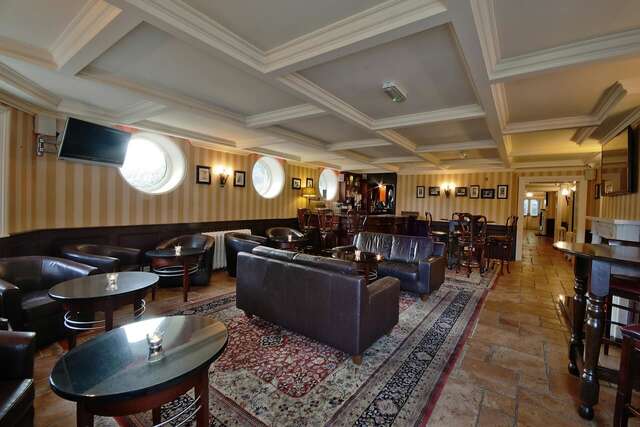 Отель Finnstown Castle Hotel Лукан-10